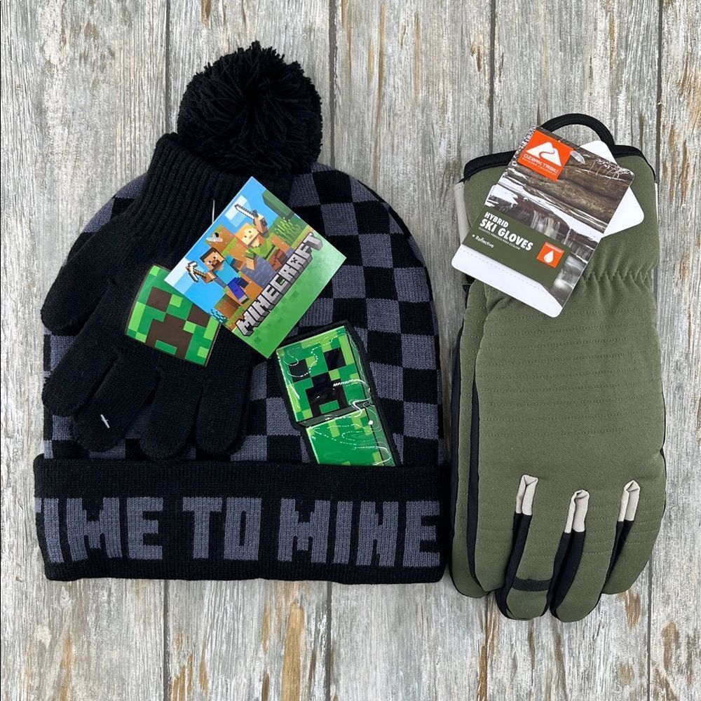 Minecraft Beanie Hat Knit & Ski Gloves 3-Piece Set